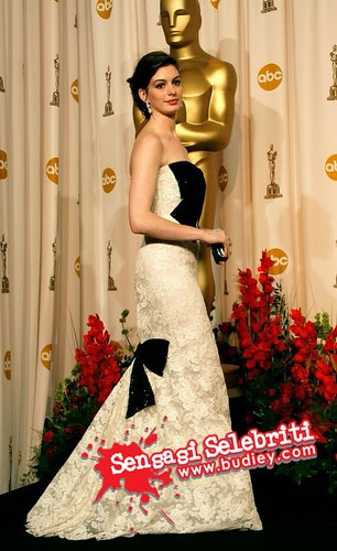 [tags]Anne Hathaway, Oscars 2007, Devil Wears Prada, utoorent, 