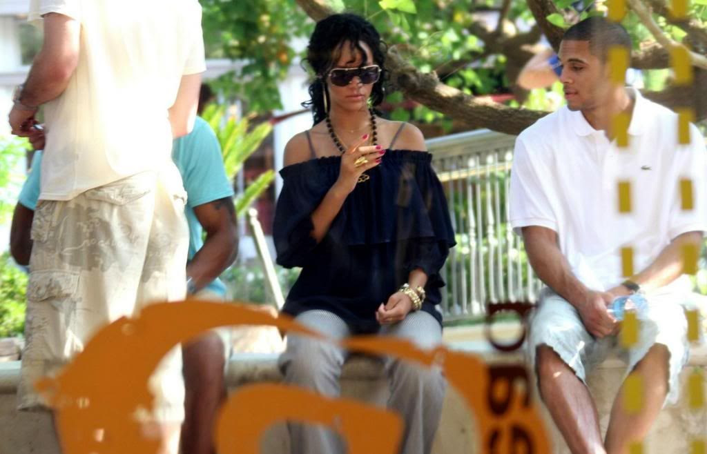 2ND AUGUST: R&B CELEB SPOTTINGS ....