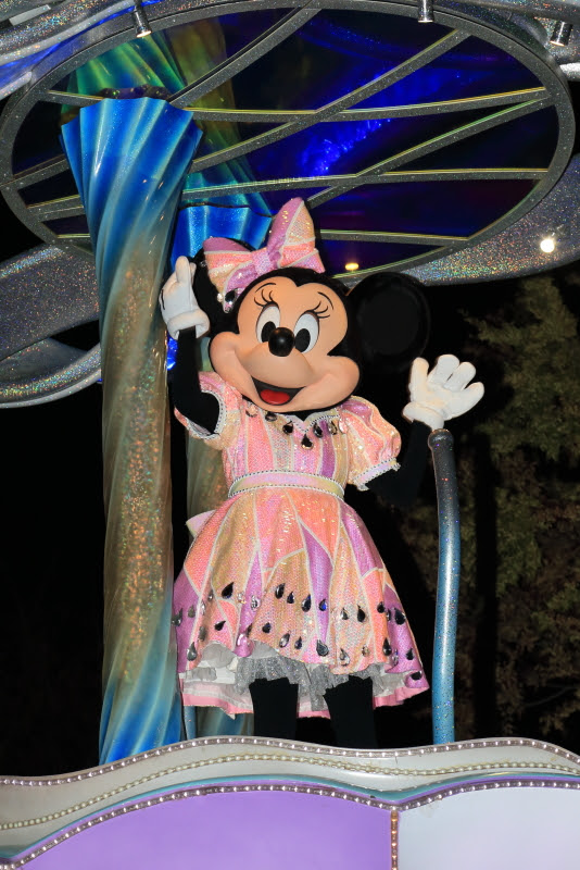 期間限定 晴れの日のナイトフォール グロウ ディズニーと写真とカメラ日記