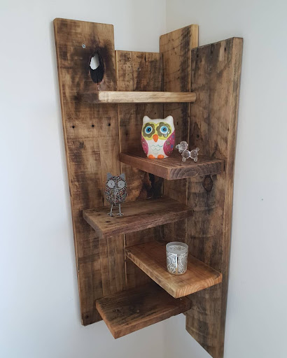 Pallet Wood Shelves