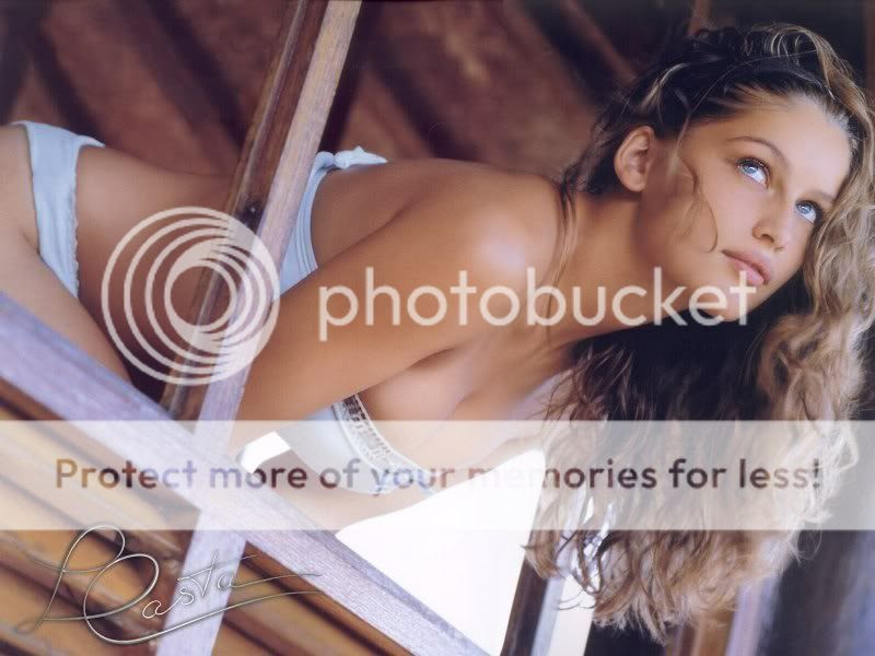 laetitia casta hot picturess. Laetitia Casta Hot: eco347