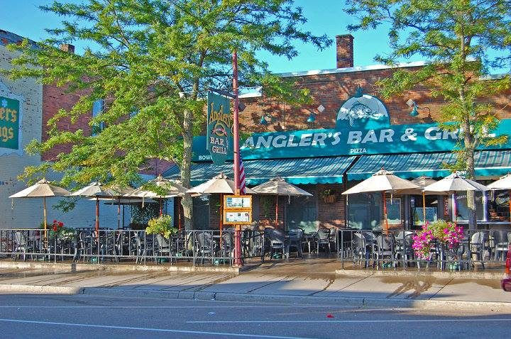 Angler S Bar Grill Up North Action