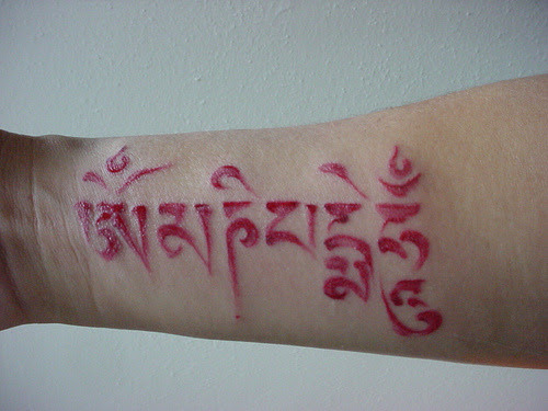 New tattoo, new outlook (via mokiimonster)