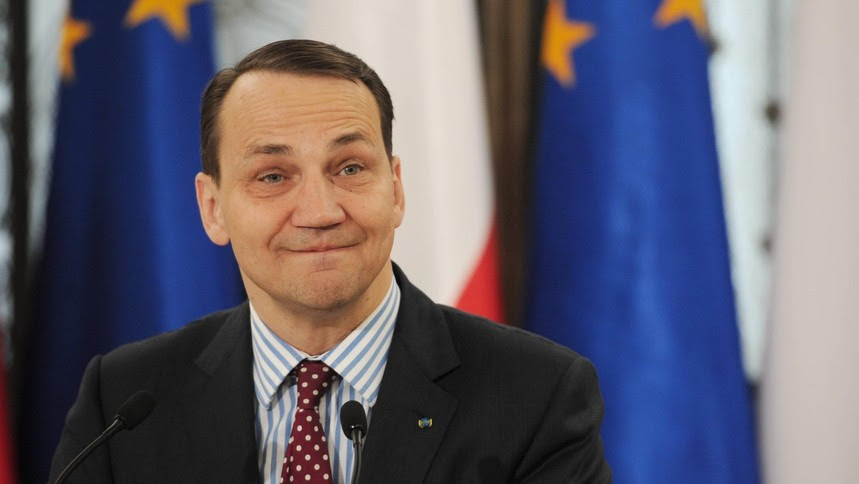 Radosław Sikorski żarliwie broni Hanny Gronkiewicz-Waltz ...