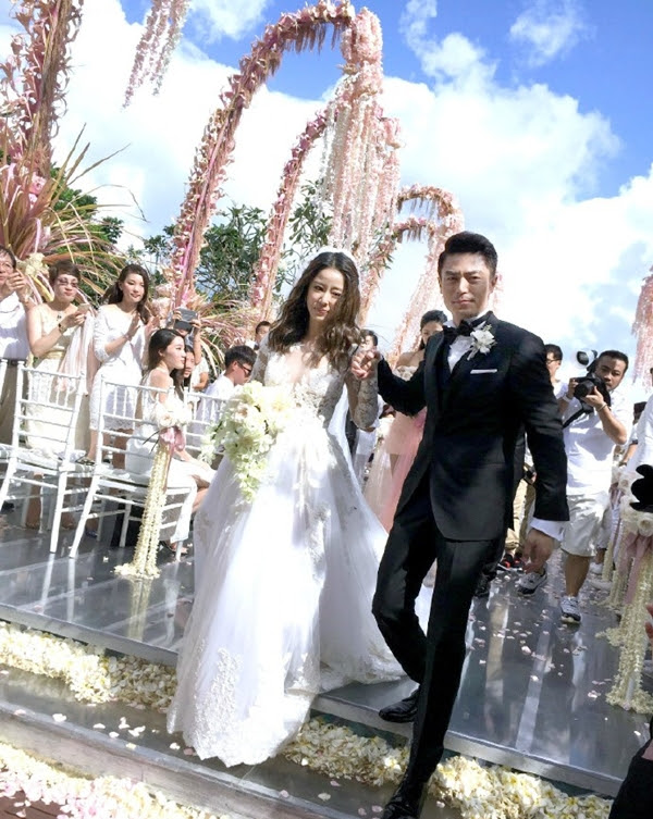 thời trang, váy cưới lộng lẫy của sao Hoa Ngữ 2016