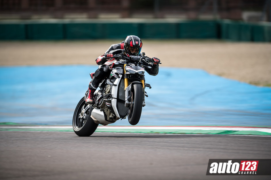 售价rm239 900 Ducati Streetfighter V4 Sp 我国发表 马力8hp 地表最强 最快 最硬派街车 Auto123