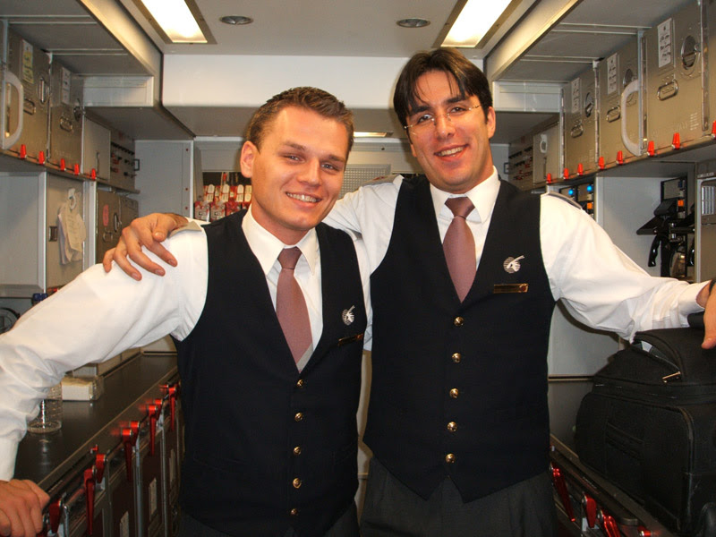 Qatar Sau Wizz Air Povestea Lui Iulian Insotitor De Bord Wizz