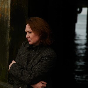 Paula-Hawkins-(c)-Kate-Neil