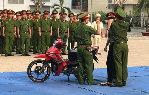 dac-nhiem-qua-dam-thep-cua-tp-hcm-ra-quan-tran-ap-toi-pham-1