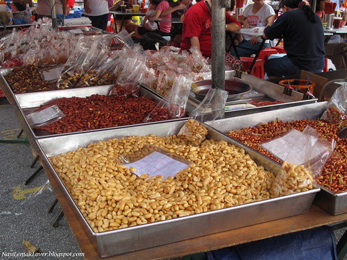 Setia Alam Pasar Malam, the longest pasar malam in Malaysia