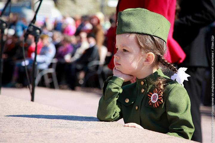 ロシア軍事パレード 可愛い女の子も参加 中国網 日本語