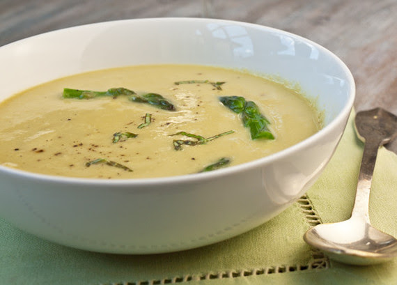 2015-04-14-1429023277-5147179-asparagussoup7575x413.jpg