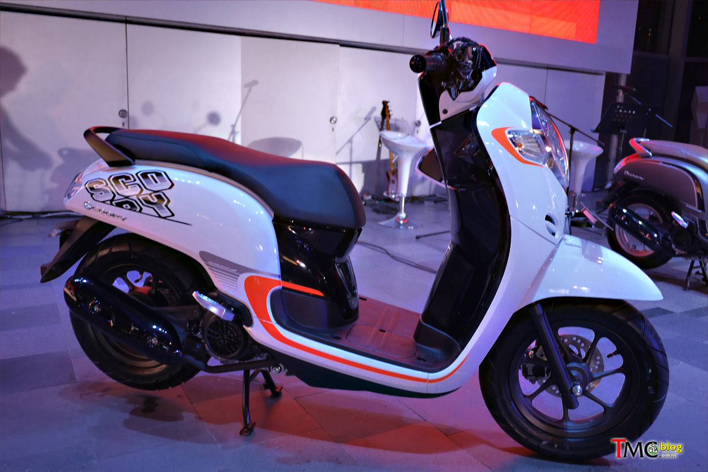 Modif Motor Scoopy Warna Hitam Putih Automotivegarage org Modif Motor Scoopy Warna Hitam Putih Automotivegarage org
