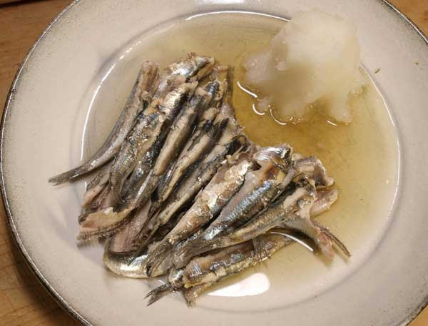 カタクチイワシでつくる いわしの塩いり ぼうずコンニャクのお魚三昧日記