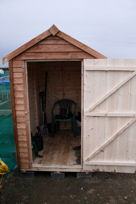 Great How to make a concrete shed base on uneven ground ...