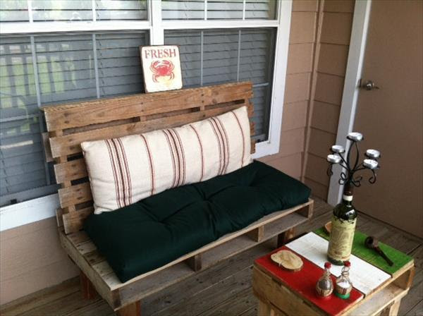 Pallet Bench for Indoor and Outdoor Pallet Furniture Plans