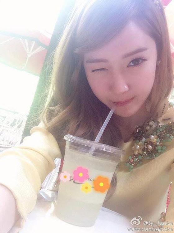 SNSD Jessica lemonade Weibo selca