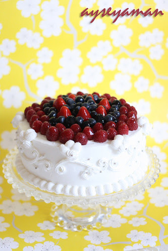 very berry cake