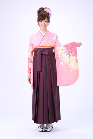 卒業式用の袴レンタル専門店 8 800円からの品揃え 袴レンタルnavi ピンク 紫黒 桜 袴レンタルセット