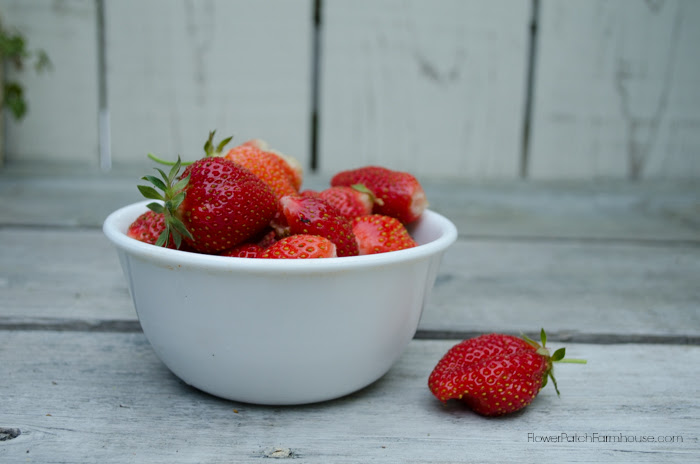 bowl of strawberries