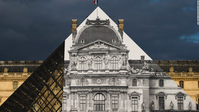 JR Louvre 400