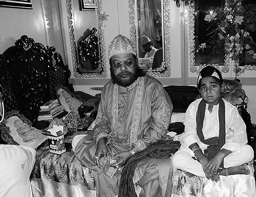 The Lion of Ajmer Peersaab Fakhru Miya Hujra No 6 by firoze shakir photographerno1