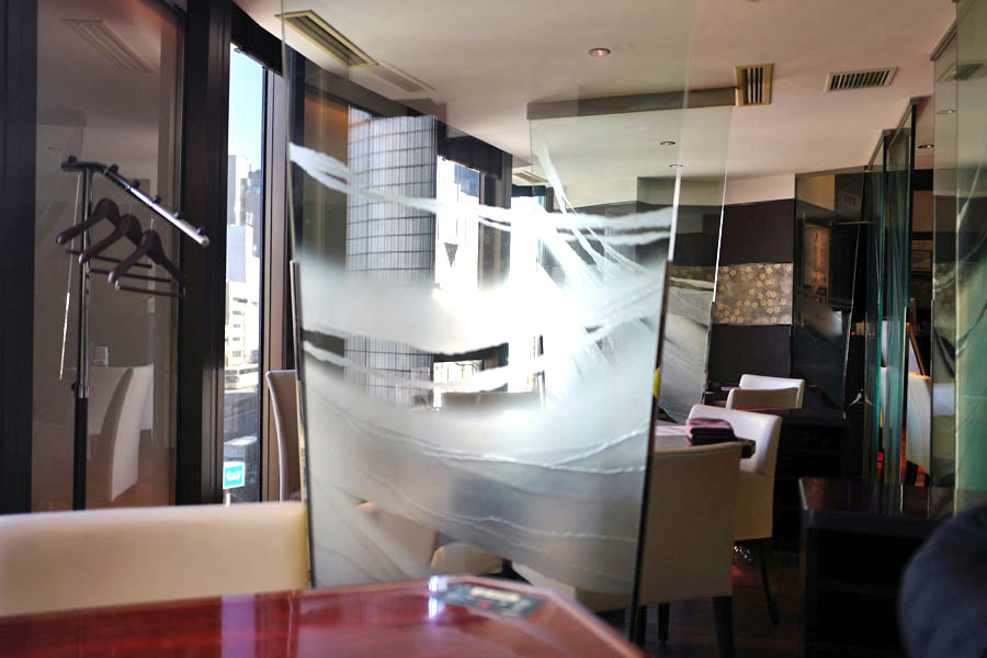 叙々苑でお勉強 ハサミに肉の並べ方 サカキノホトンブ 榊真一郎