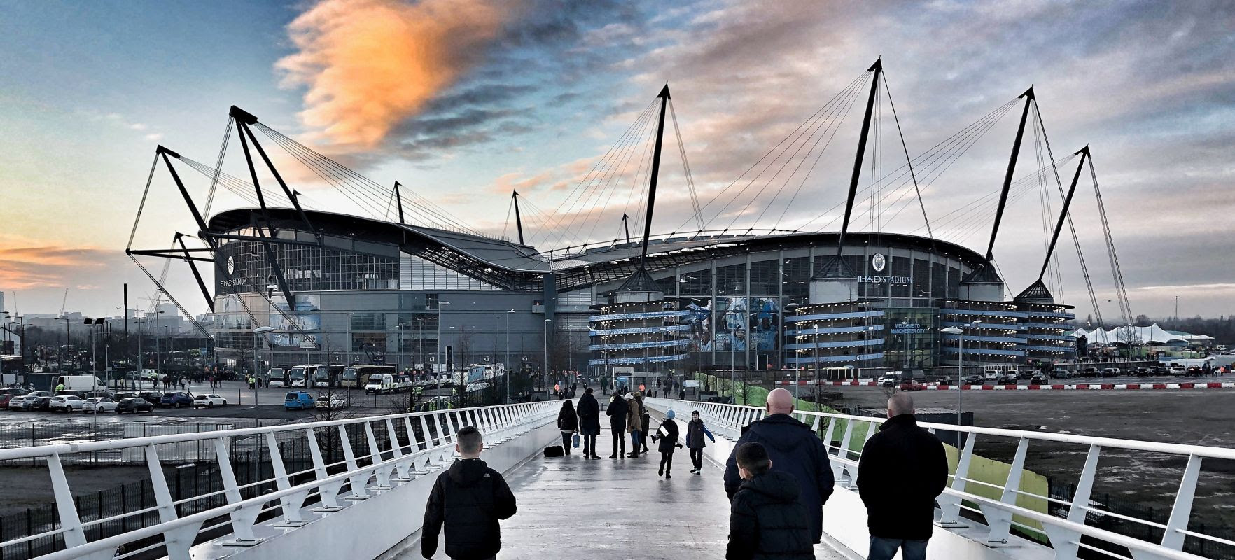 Manchester City planeja ampliação do Etihad Stadium - MKT ...