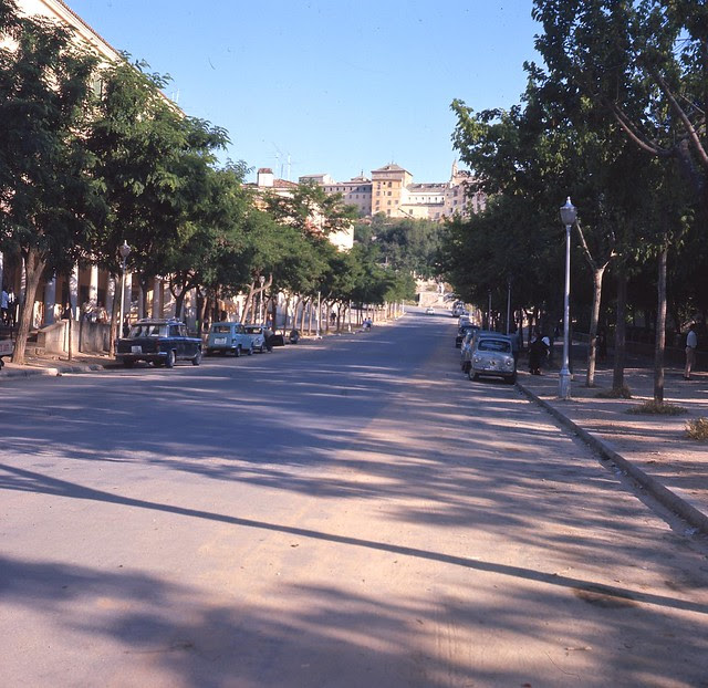 Avenida de la Reconquista en 1967. Fotografía de John Fyfe