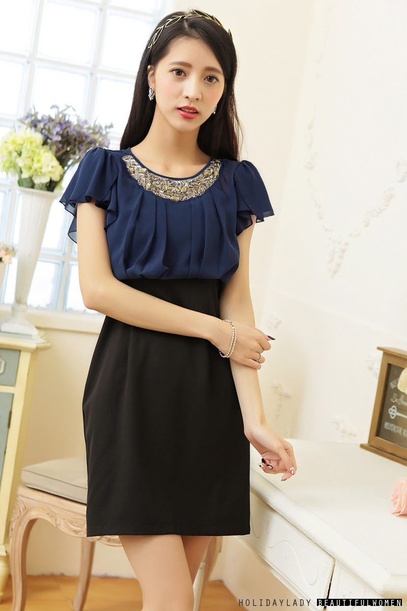 お洒落なネイビーを着こなそう 紺のパーティードレス ワンピース特集 Dress Code Note