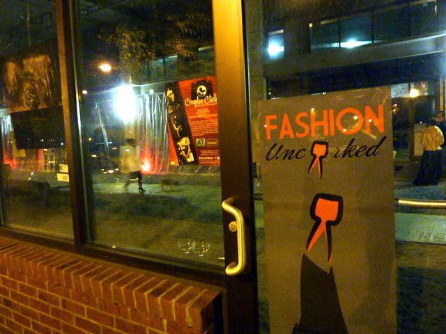 P1050692-2010-12-10-Castleberry-Fashtion-Uncorked-Artist-Trifecta