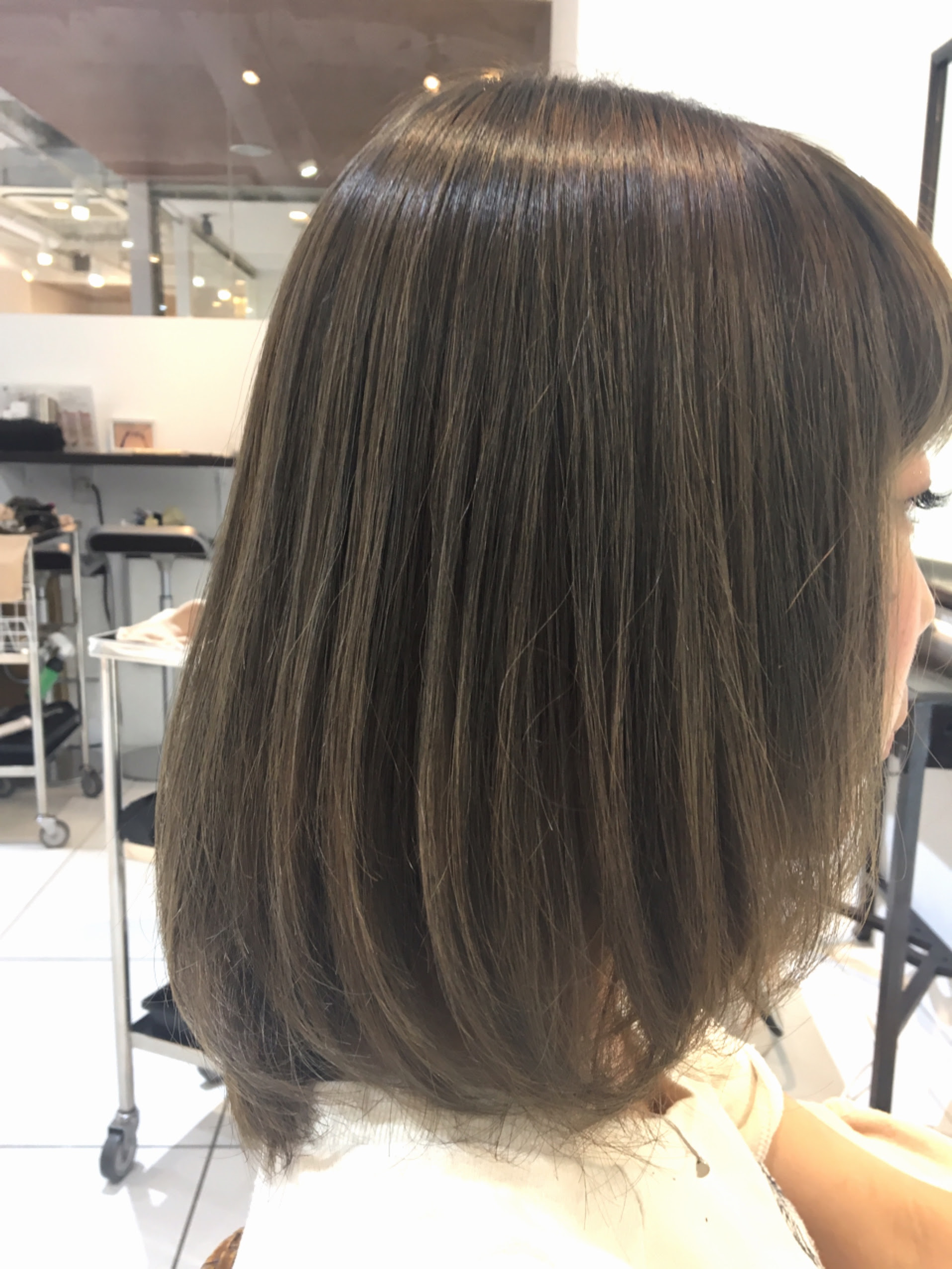 秋のヘアカラー ハイライトの次はローライトで立体感をプラス Difino公式ホームページ 青山 表参道 赤坂の美容院