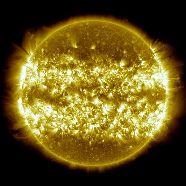 Imagem combina 25 fotos feitas pelo SDO em diferentes momentos (Foto: NASA/SDO/AIA/S. Wiessinger)