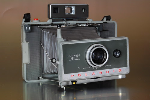 Polaroid Automatic 340 Land Camera