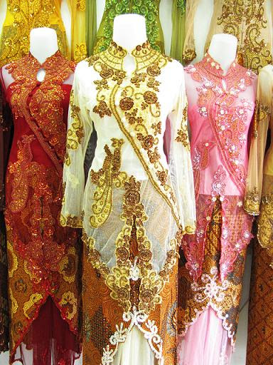Ratu Dunia di Indonesia Sept 2013 Kebaya didahulukan Ratu Dunia di Indonesia Sept 2013 Kebaya didahulukan