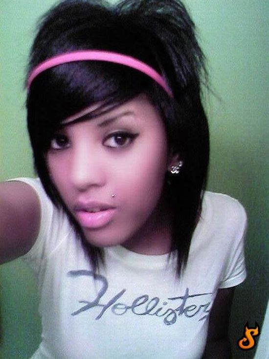 Cute Emo Girls (62 pics)