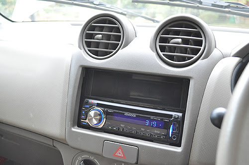 カーオーディオの取り付け