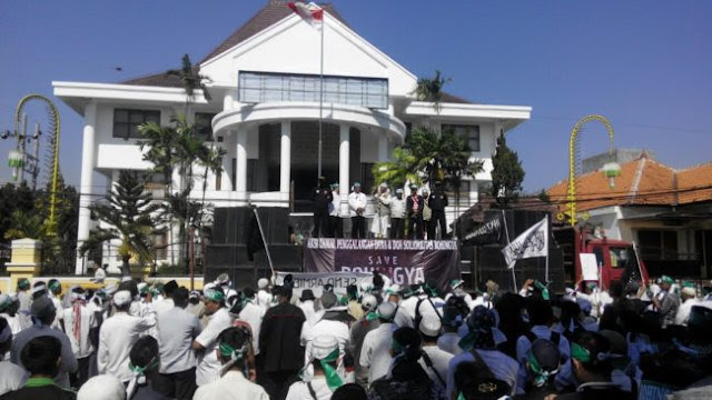 Ustaz Irfan Awwas: Dunia Marah Ketika Orangutan Dibunuh, Tapi Bungkam Saat Muslim Rohingya Dibantai