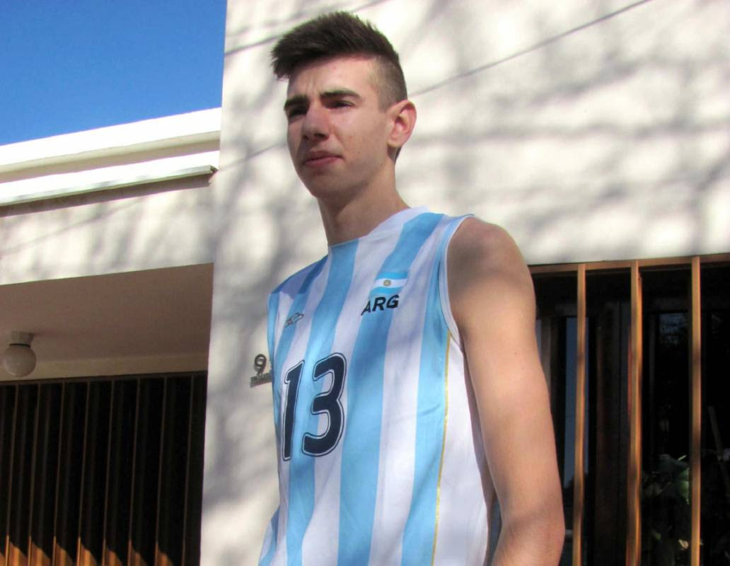 Agustin Loser Se Pone La Celeste Y Blanca Fm Vinas 96 3 La Primera En General Alvear Mendoza