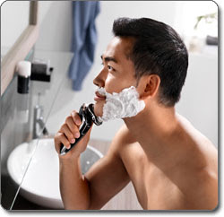 Philips Norelco SensoTouch 3D Electric Razor with Jet Clean System