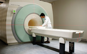 O Magnetom 7T MRI: fabricado na Alemanha e na Inglaterra pela Siemens, ainda não teve uso clínico autorizado