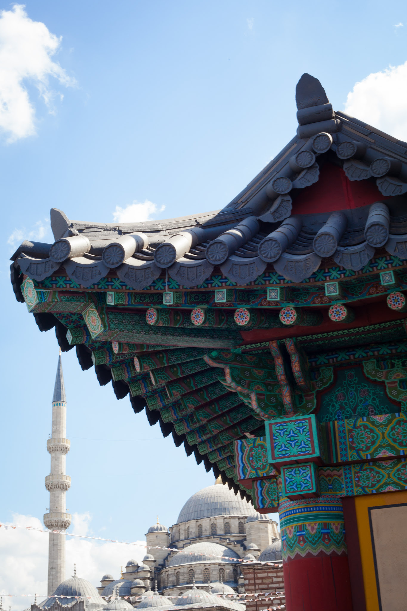 Korean Cultural Pavilion and Yeni Camii.