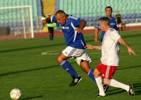 Bulgaria: Bulgaria's Ex-PM Borisov Enlists as Professional Footballer