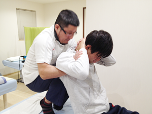 背骨 骨盤矯正 シナガワ 整骨院