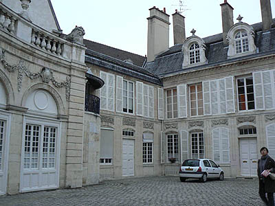hôtel particulier Dijon.jpg