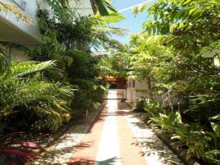 Anda Beach Hotel In Tanjung Bira Indonesia Honeymoon