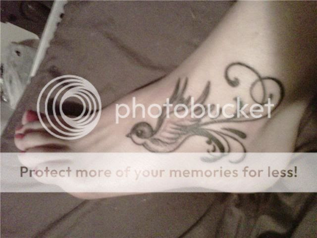 tattoos on foot for women. Here is a very sexy foot tattoo from the lovely Alisa.