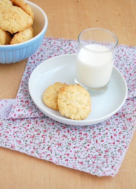 Coconut chews / Biscoitos (irresistíveis) de coco