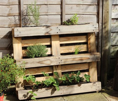 floral feather easy diy pallet herb planter