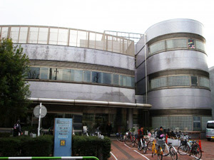 北区立神谷図書館を徹底ナビ 自習室 Wifi 電源 カフェなどの情報が満載